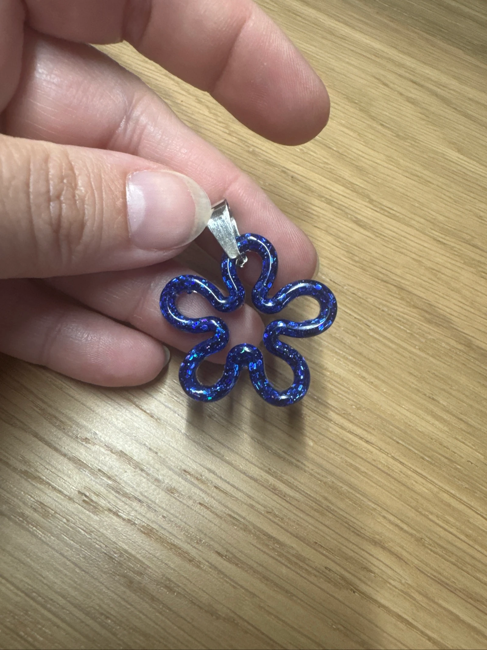 Pendentif en résine 
